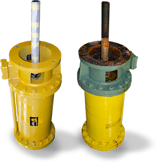 Two yellow cylinders, the left is damaged 和 the right has been repaired